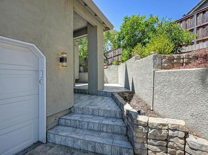 1050 Fox Run Ct, Auburn, CA 95603 Photo