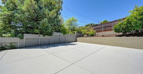 1050 Fox Run Ct, Auburn, CA 95603 Photo