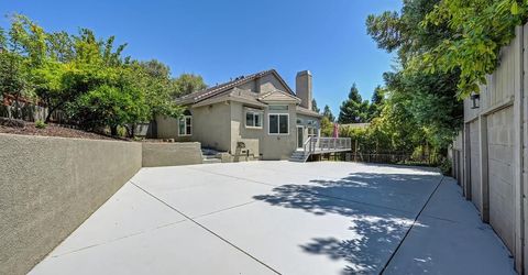 1050 Fox Run Ct, Auburn, CA 95603 Photo