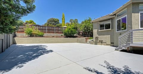 1050 Fox Run Ct, Auburn, CA 95603 Photo