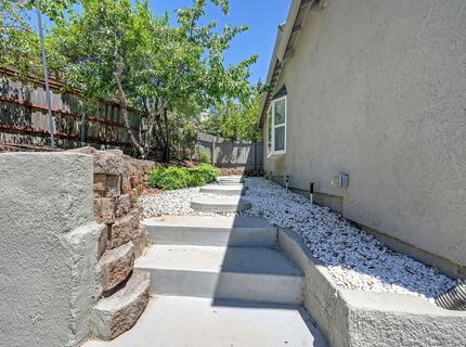 1050 Fox Run Ct, Auburn, CA 95603 Photo