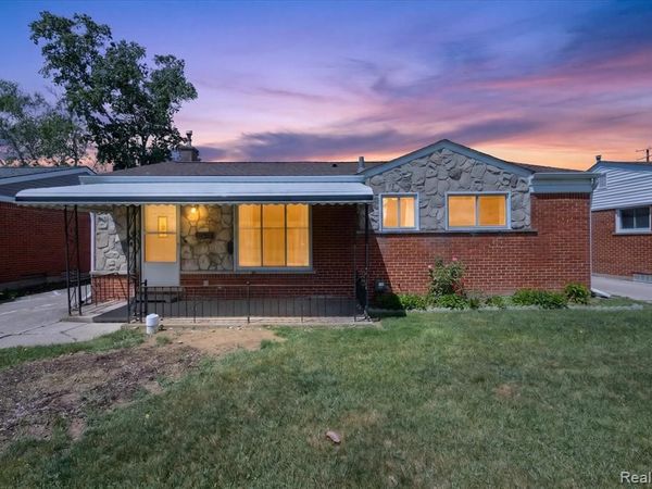 31431 Northwood Drive, Fraser, MI 48026