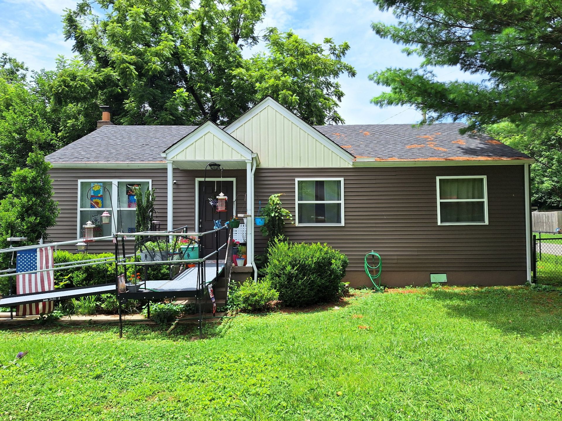 710 S High St, Winchester, TN 37398 Main Photo
