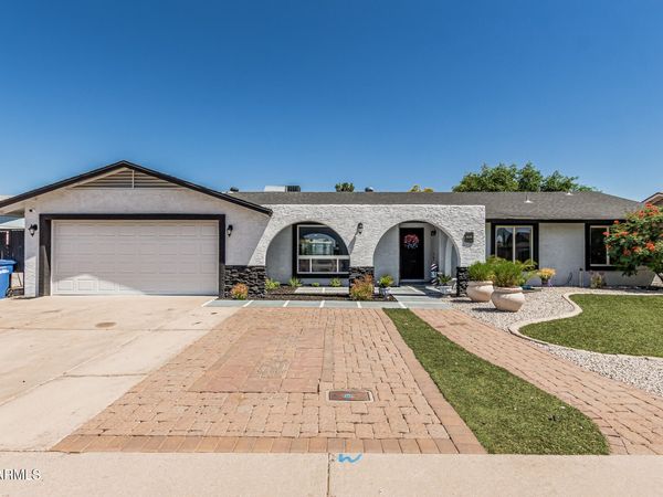 4020 W Anderson Drive, Glendale, AZ 85308
