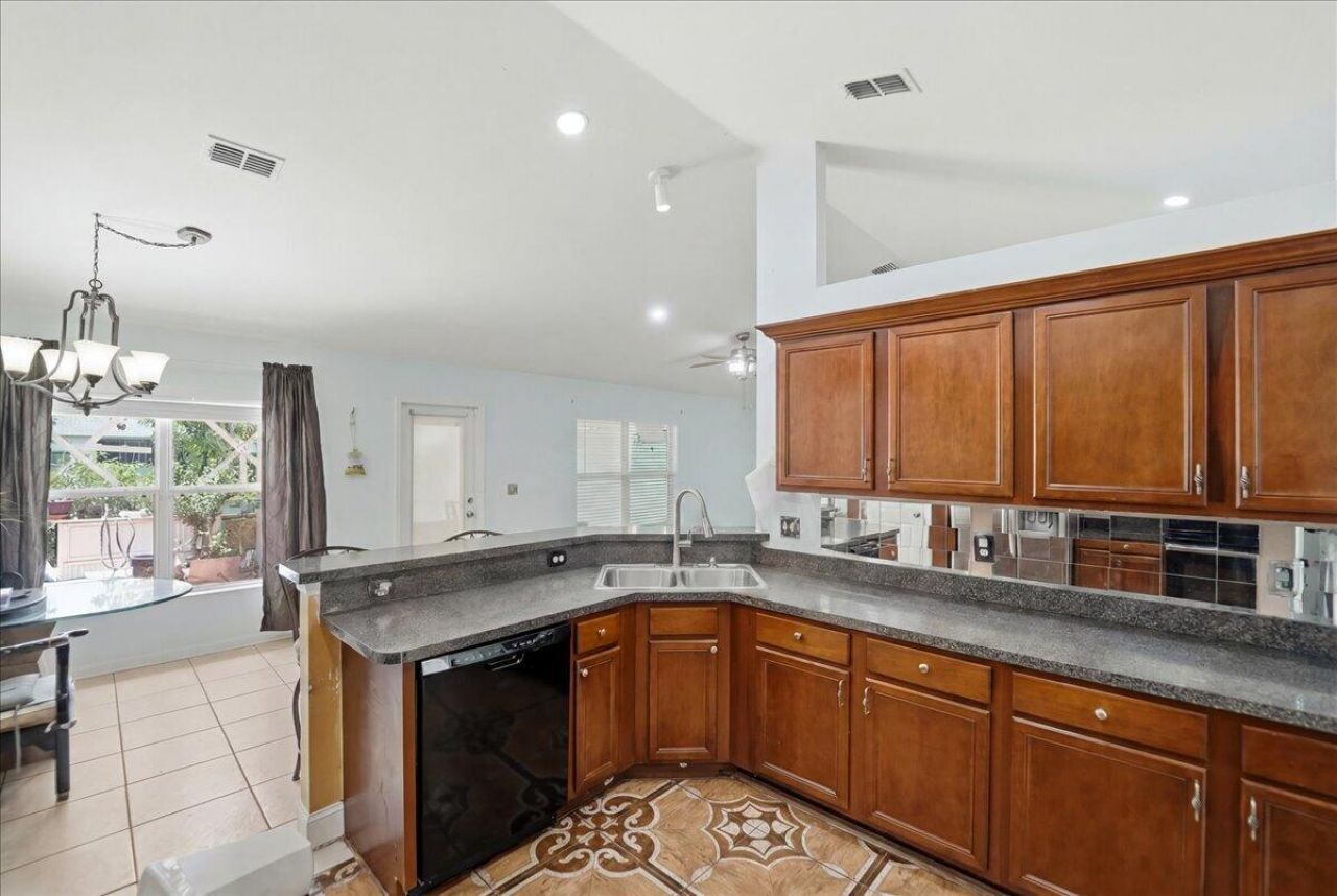 2418 SW Bayshore Boulevard, Port Saint Lucie, FL 34984 Photo