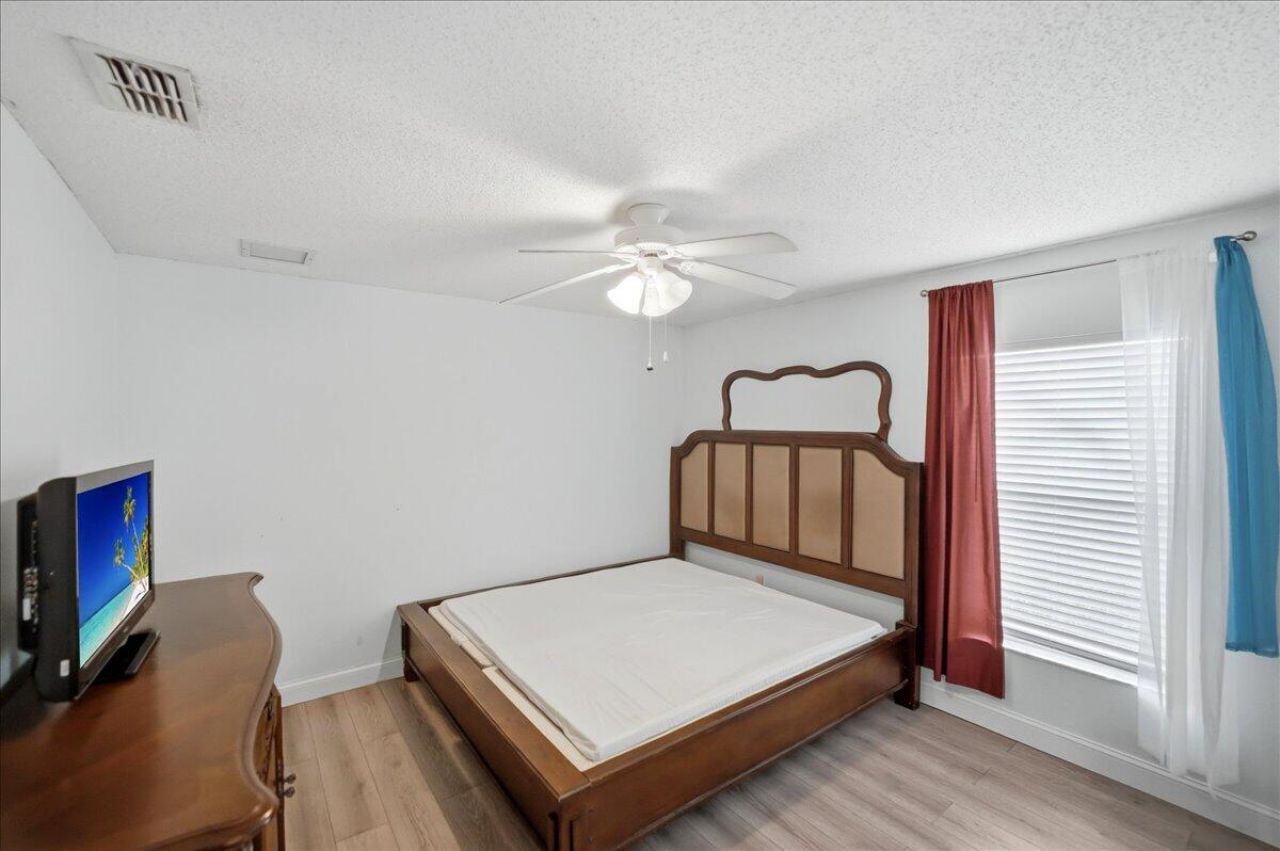2418 SW Bayshore Boulevard, Port Saint Lucie, FL 34984 Photo
