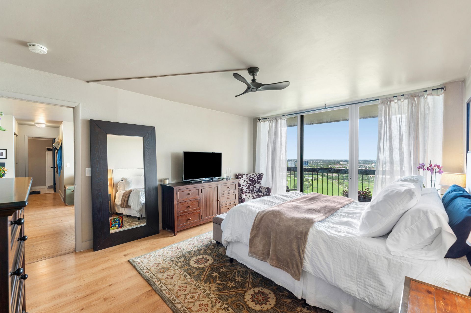 2425 Presidential Way, Unit Ph5, West Palm Beach, FL 33401 Photo
