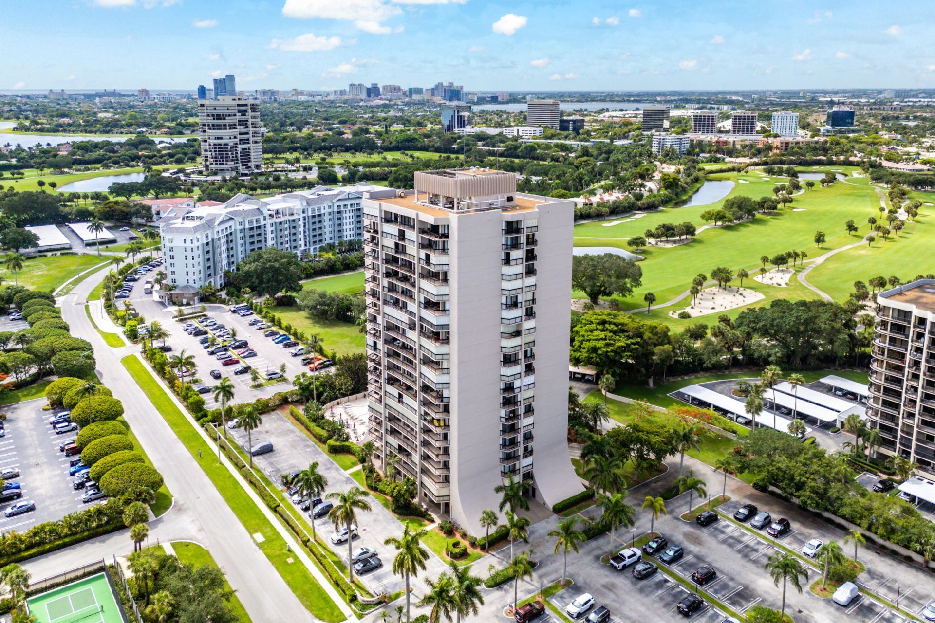 2425 Presidential Way, Unit Ph5, West Palm Beach, FL 33401 Photo
