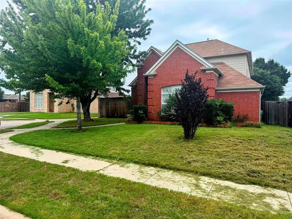 7208 Chateau Drive, Frisco, TX 75035