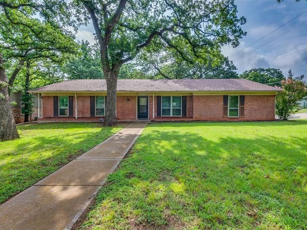 5500 Woodland Hills Drive, Denton, TX 76208