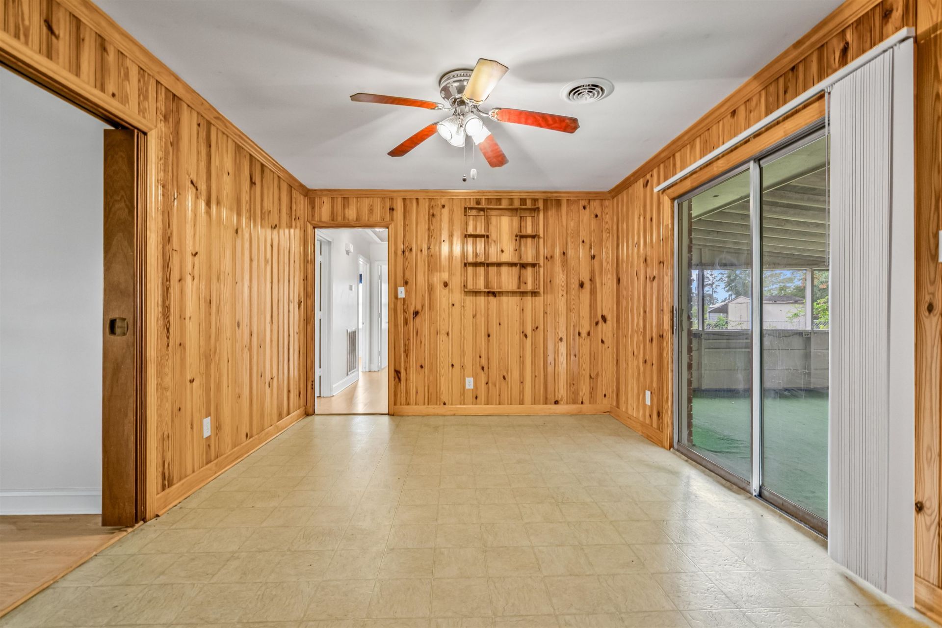 545 Hickory Ave.  Photo 12