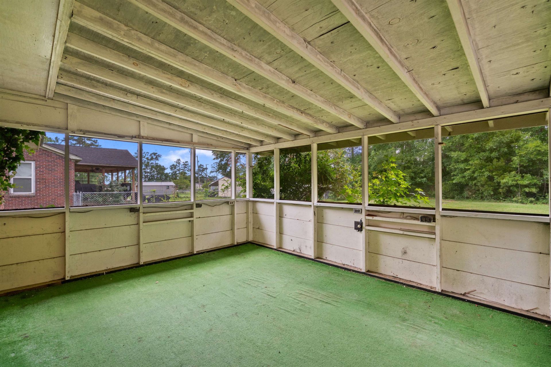 545 Hickory Ave.  Photo 23
