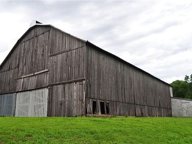 33135 Iatan Road, Weston, MO 64098