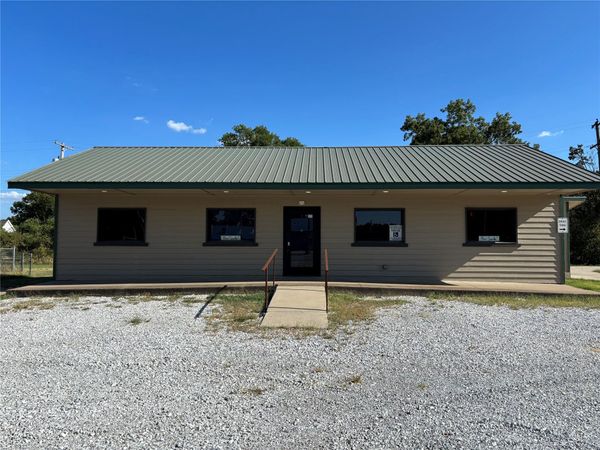 301 E Conner Avenue, Fairland, OK 74343
