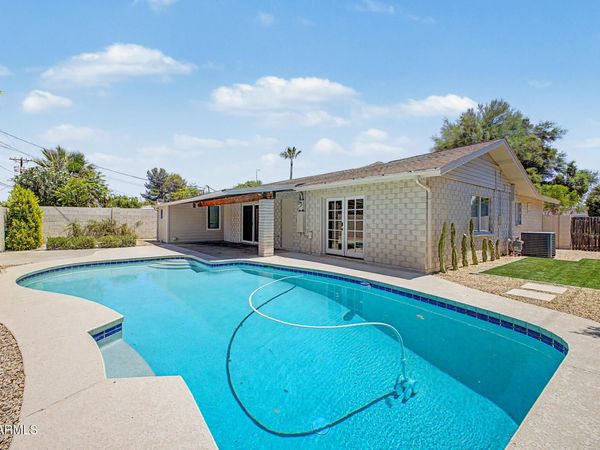 8202 E SELLS Drive, Scottsdale, AZ 85251