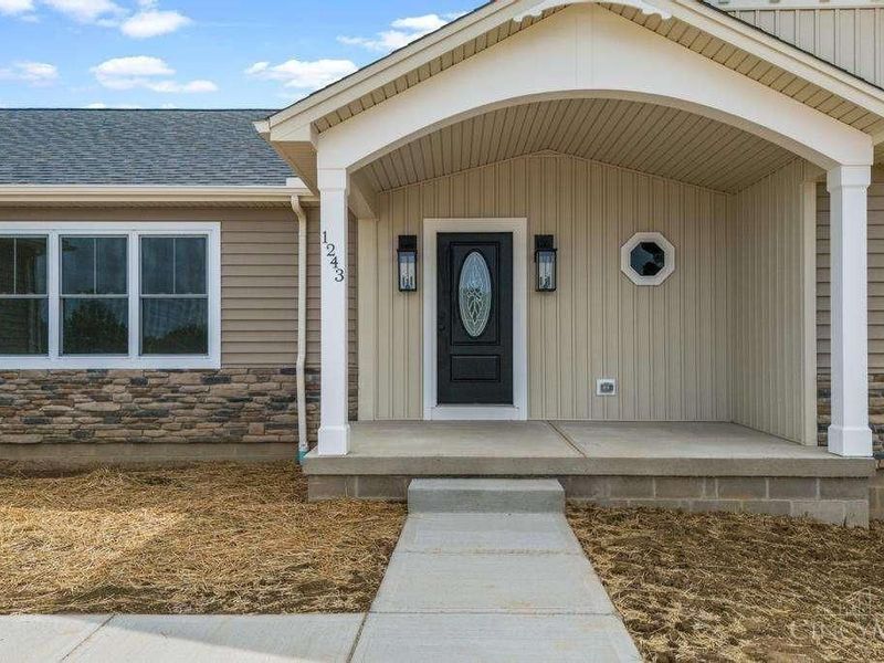 1243 Hunters Glen Drive, Adams Township, OH 45177 Photo 6