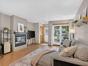 13485 60th Place N, Unit 4, Plymouth, MN 55446