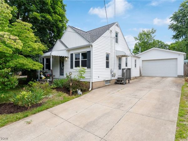 1513 10th Street , Cuyahoga Falls, OH 44221