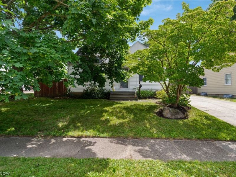 1513 10th Street, Cuyahoga Falls, OH 44221 Photo 2