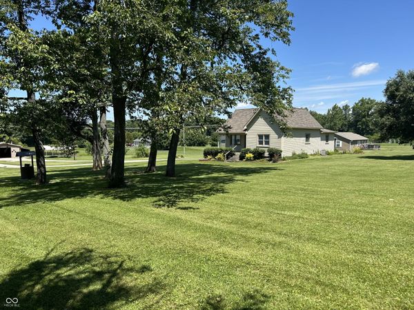 18 Lindsay Court, Spencer, IN 47460