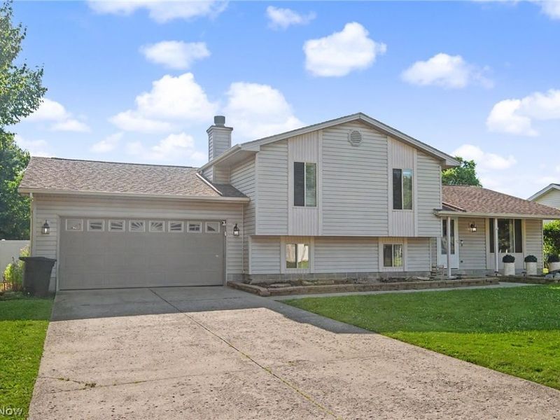 3300 Meanderwood Drive, Canfield, OH 44406 Photo 2