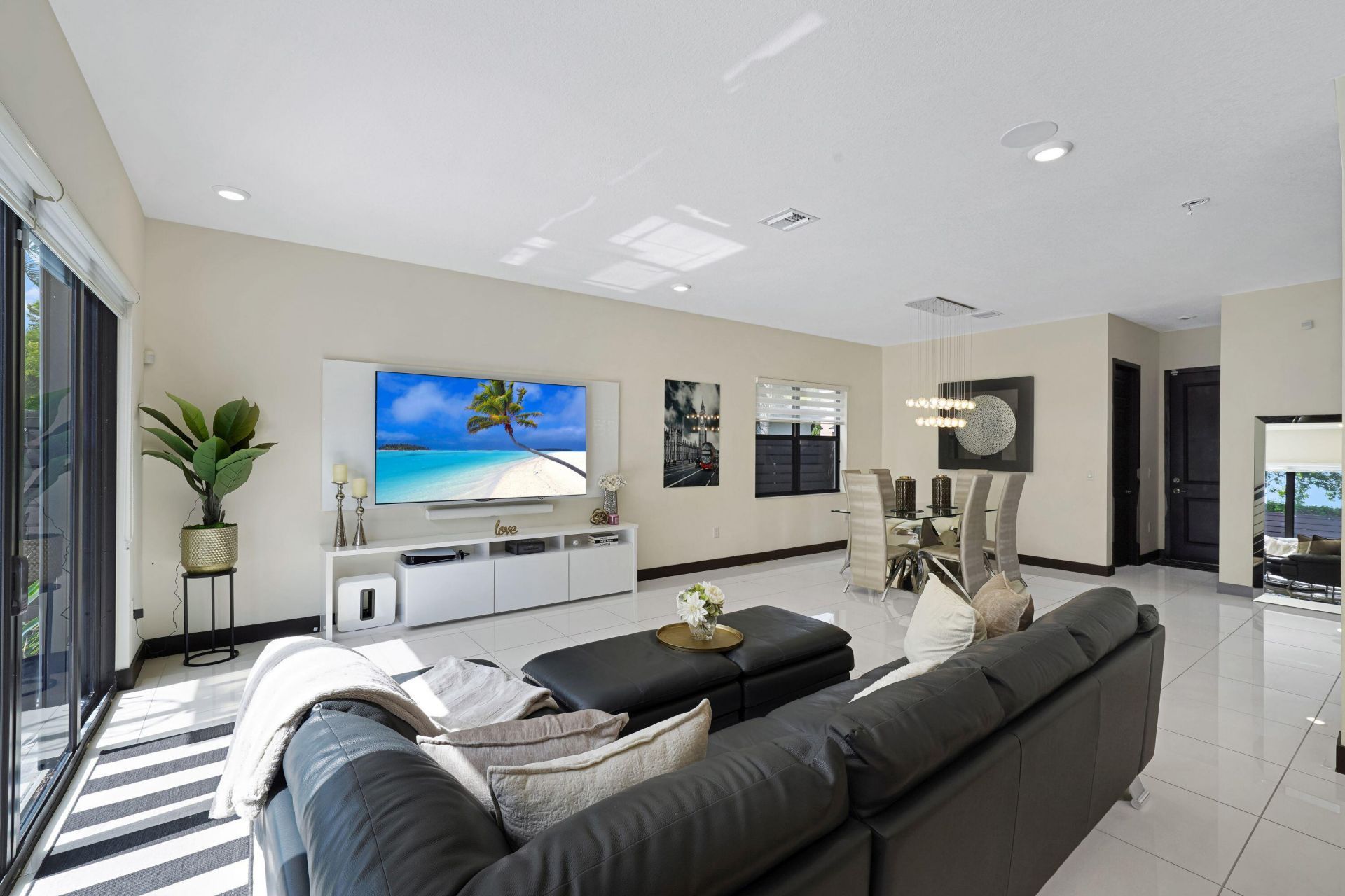 15451 NW 88th Avenue, Miami Lakes, FL 33018 Photo