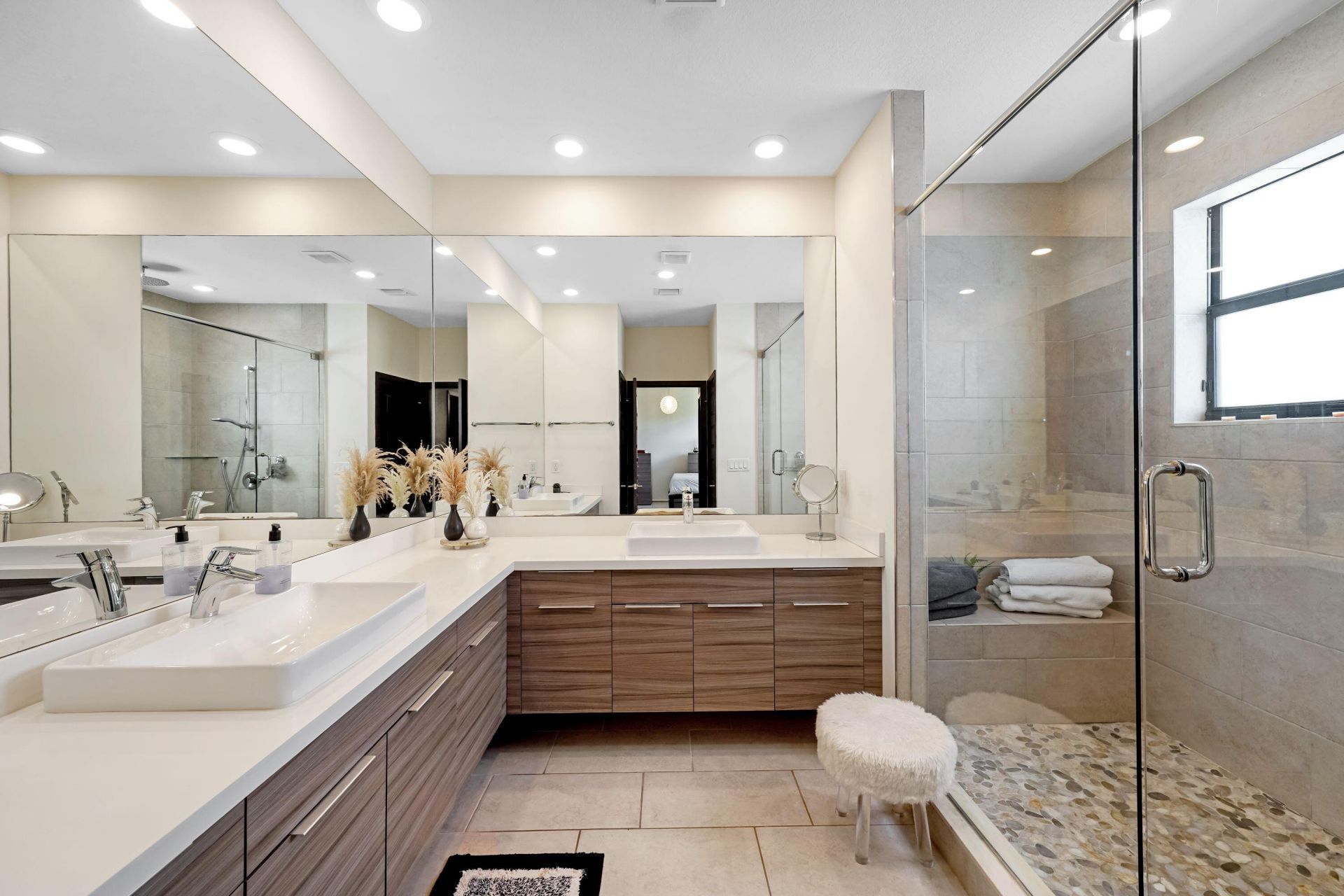15451 NW 88th Avenue, Miami Lakes, FL 33018 Photo