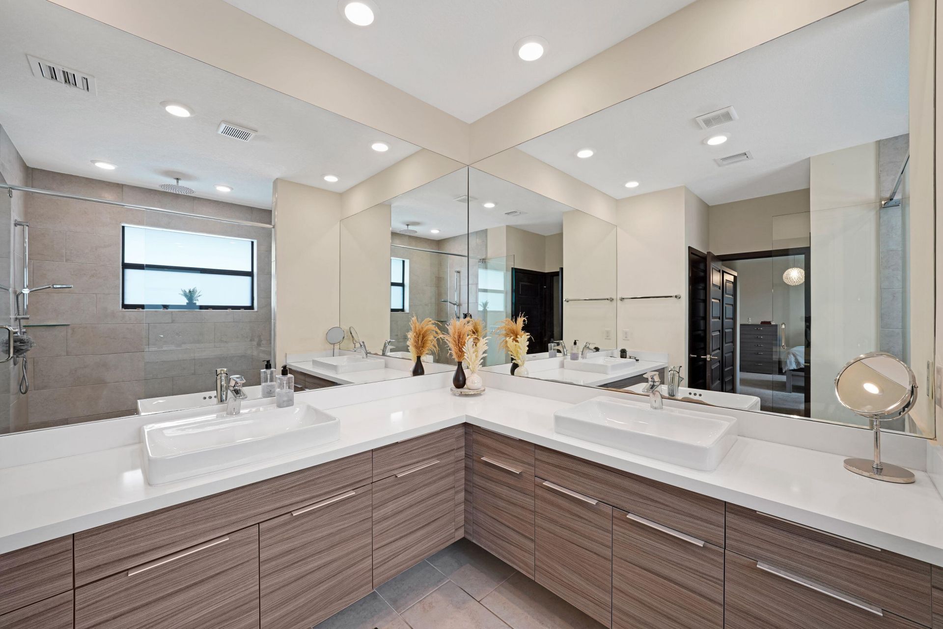 15451 NW 88th Avenue, Miami Lakes, FL 33018 Photo