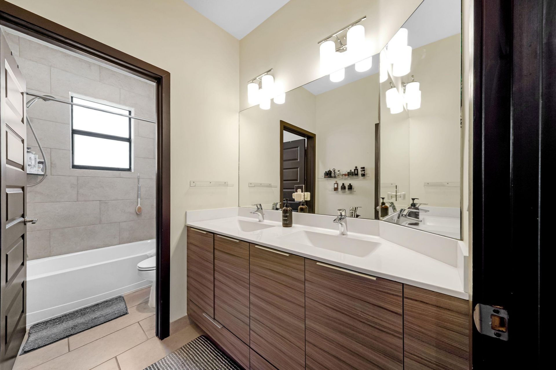 15451 NW 88th Avenue, Miami Lakes, FL 33018 Photo
