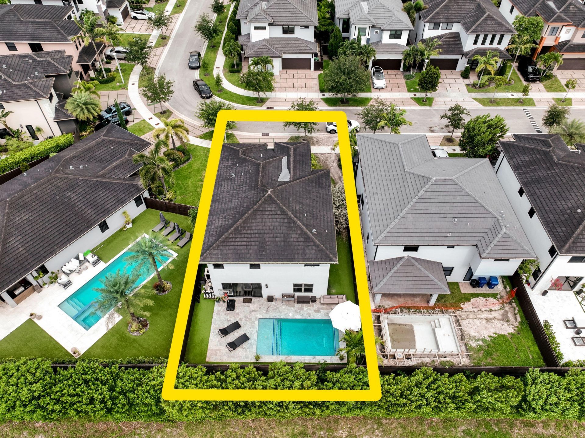 15451 NW 88th Avenue, Miami Lakes, FL 33018 Photo