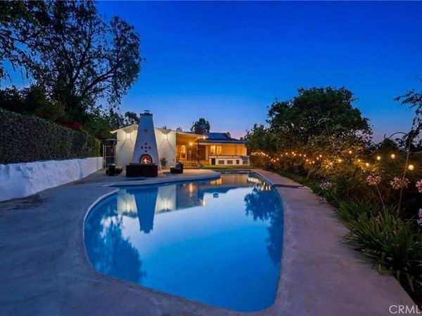 2 Hitching Post, Rolling Hills Estates, CA 90274