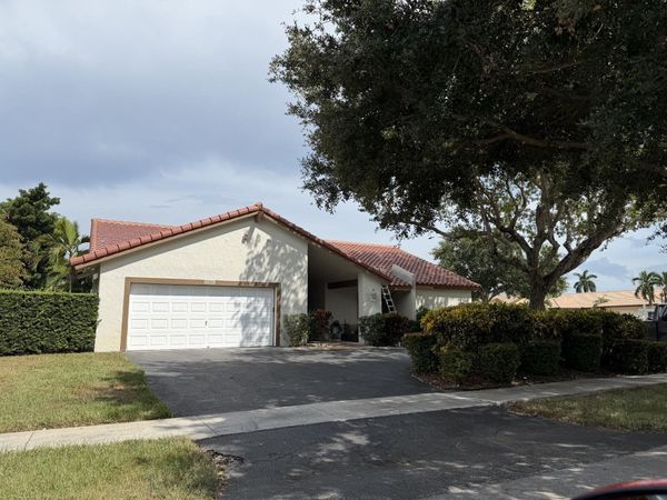 1066 NW 97th Avenue, Plantation, FL 33322