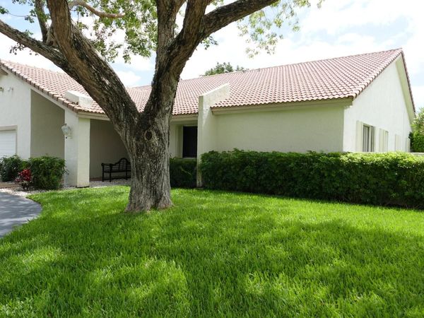 1066 NW 97th Avenue, Plantation, FL 33322