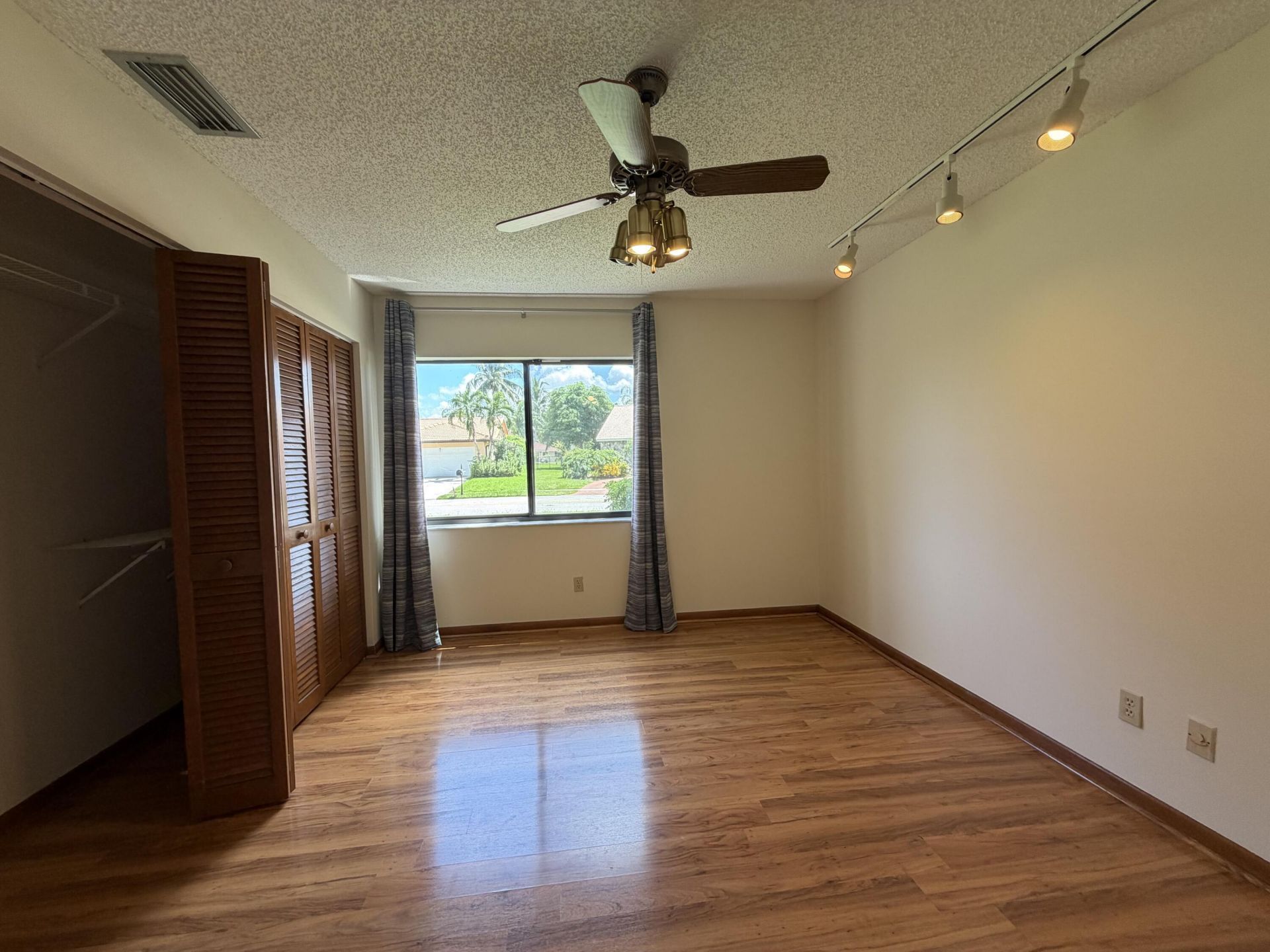 1066 NW 97th Avenue, Plantation, FL 33322 Photo