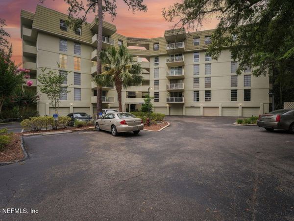 1717 NW 23RD Avenue, Unit 4E, Gainesville, FL 32605