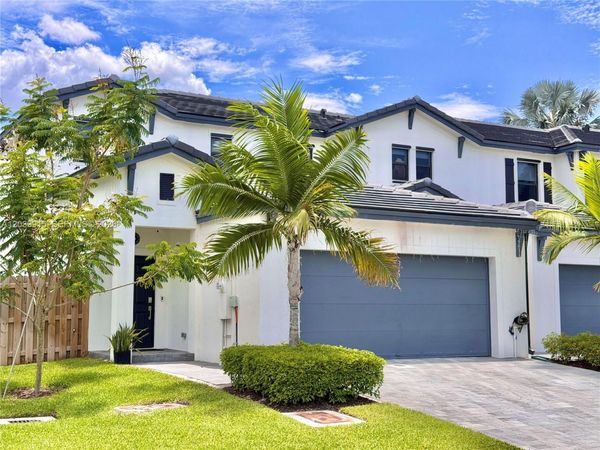 2950 Park Pl , Unit 5838, Dania Beach, FL 33312