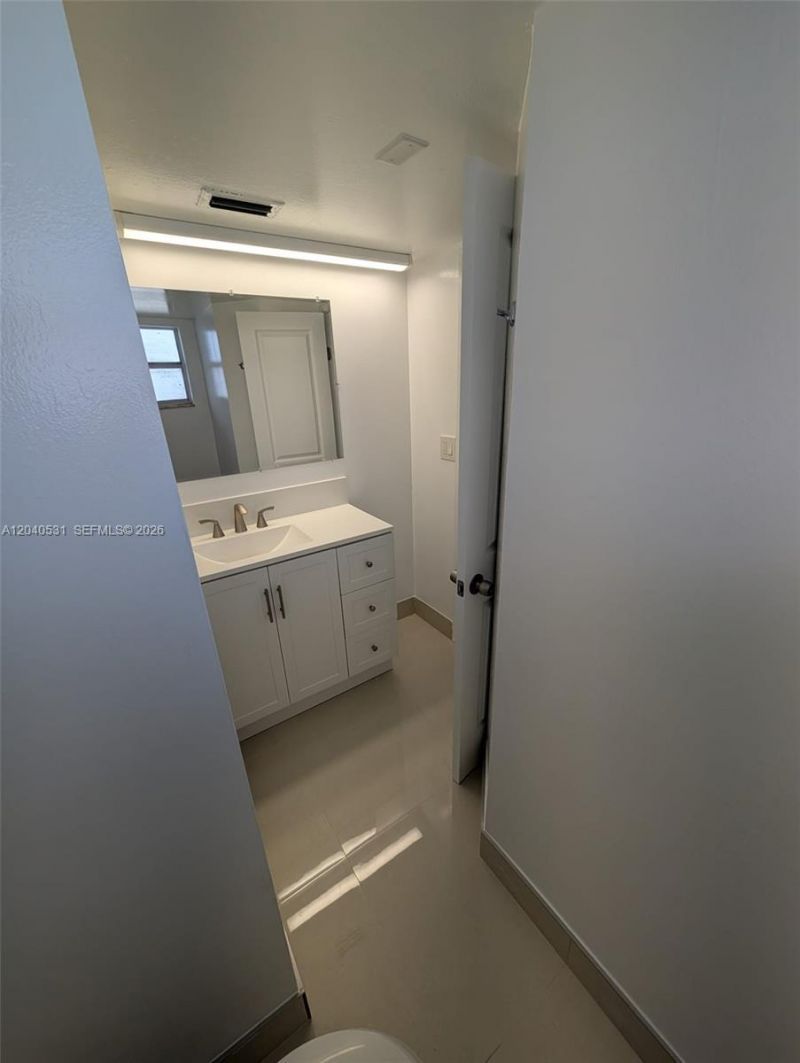 1750 NE 191st St , Unit 622-3, Miami, FL 33179 Photo