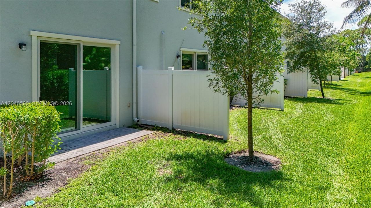 4607 Hollister Ave , Unit 4607, Lake Worth, FL 33463 Photo