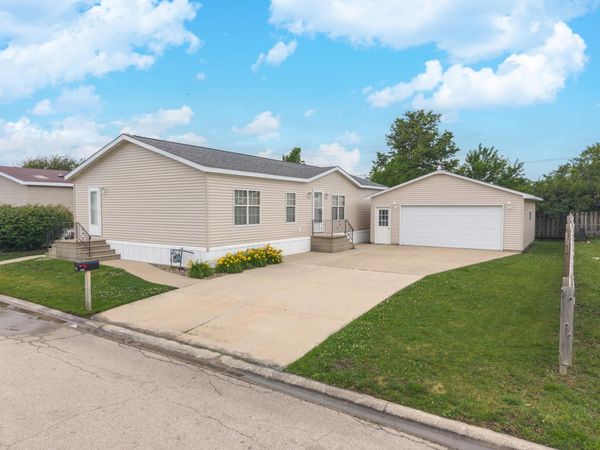 501 MICHAEL Lane , Chenoa, IL 61726