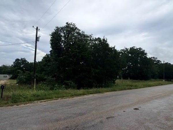 000 Cool Water DR, Bastrop, TX 78602