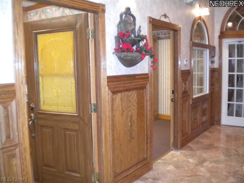 165 2nd Street NW, Barberton, OH 44203 Photo 10
