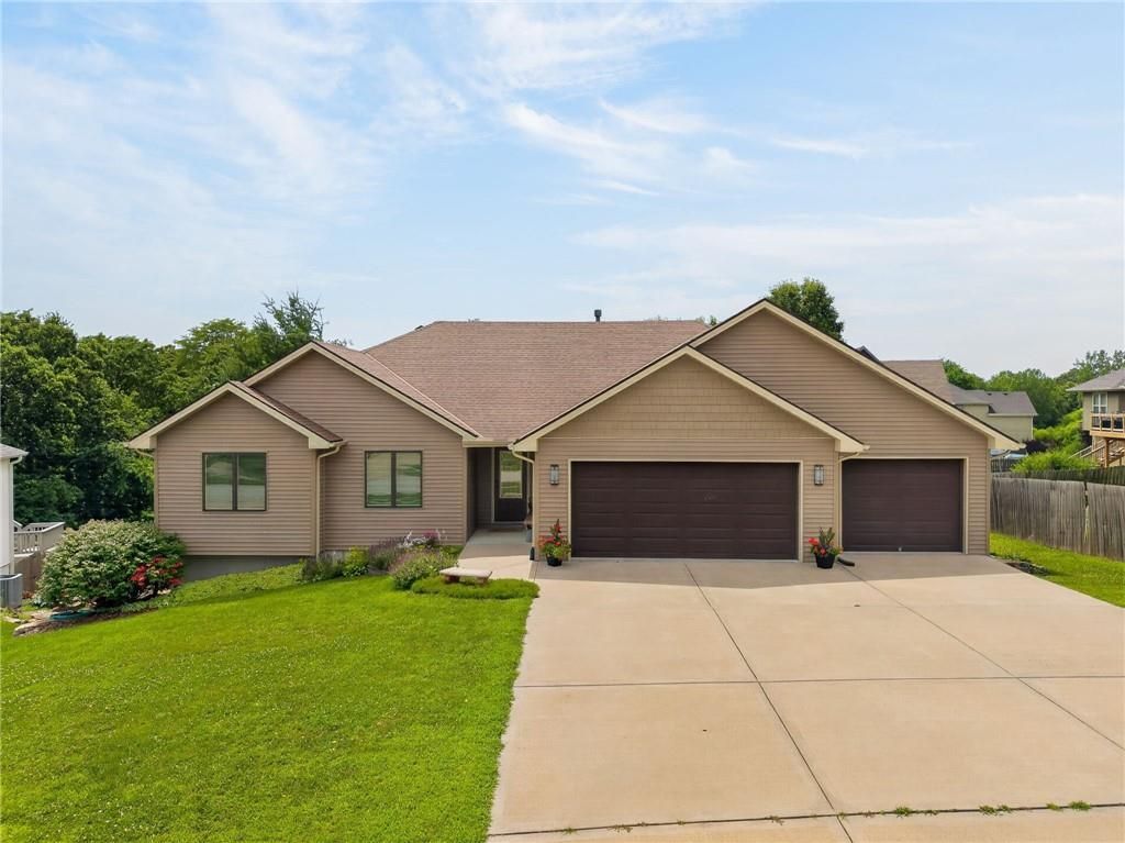 2301 Woodland Circle, Kearney, MO 64060 Main Photo