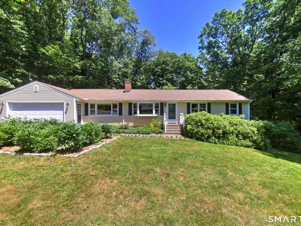 25 Mountain View, Bethany, CT 06524