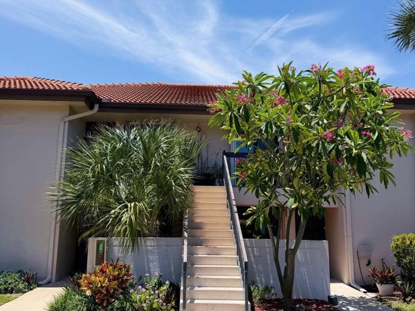 351 Club Circle, Unit 208, Boca Raton, FL 33487