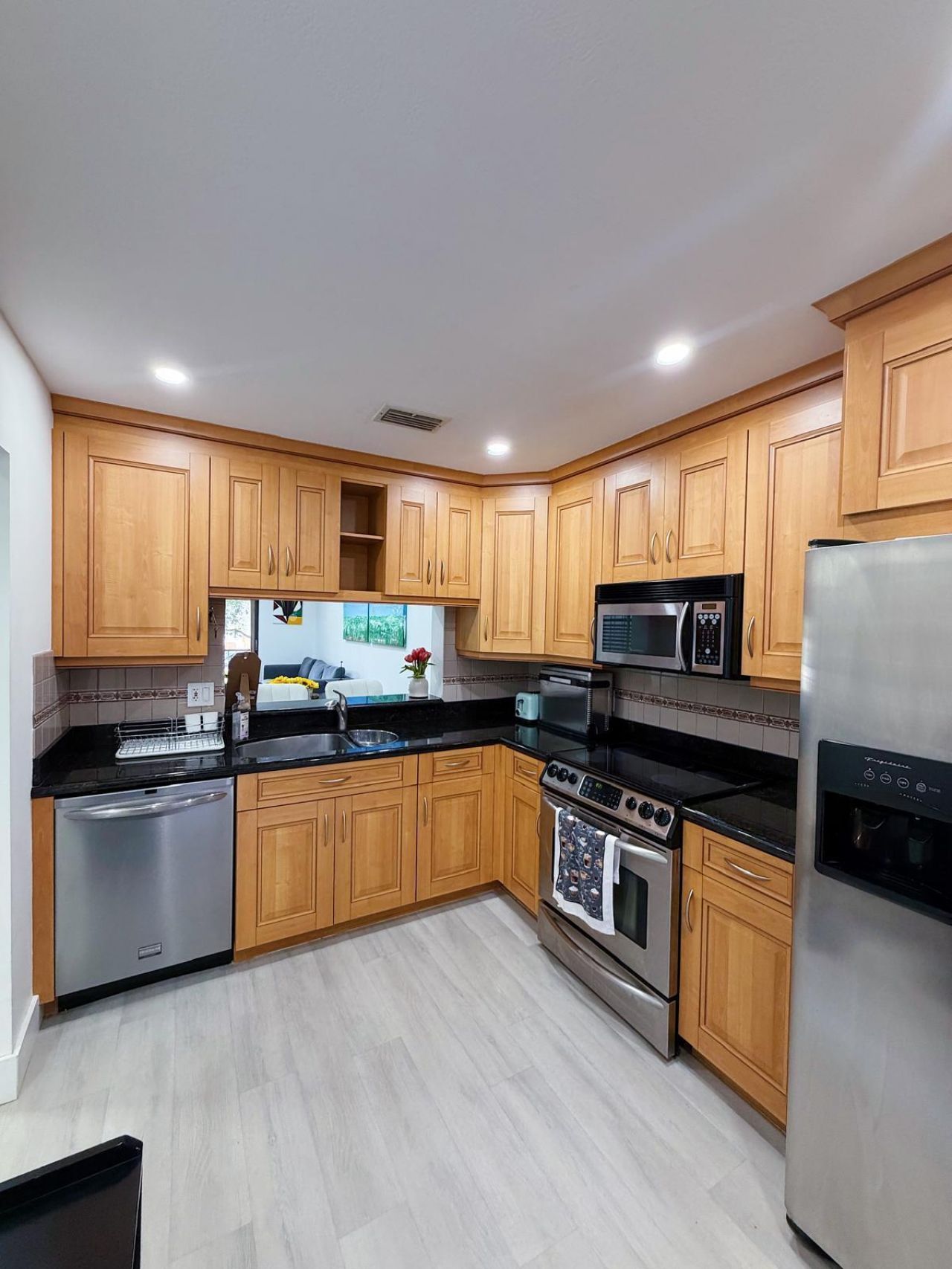 351 Club Circle, Unit 208, Boca Raton, FL 33487 Photo