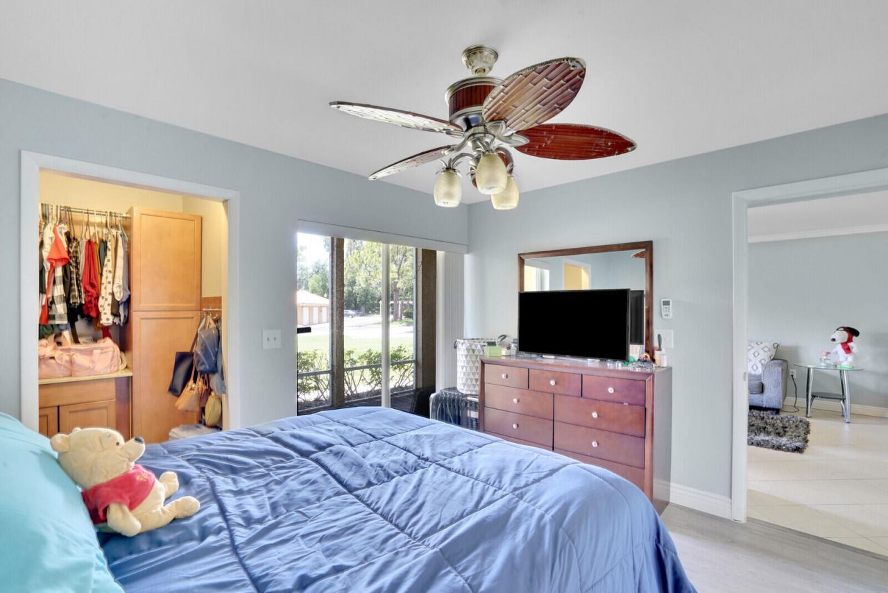 4855 Via Palm Lakes, Unit 902, West Palm Beach, FL 33417 Photo