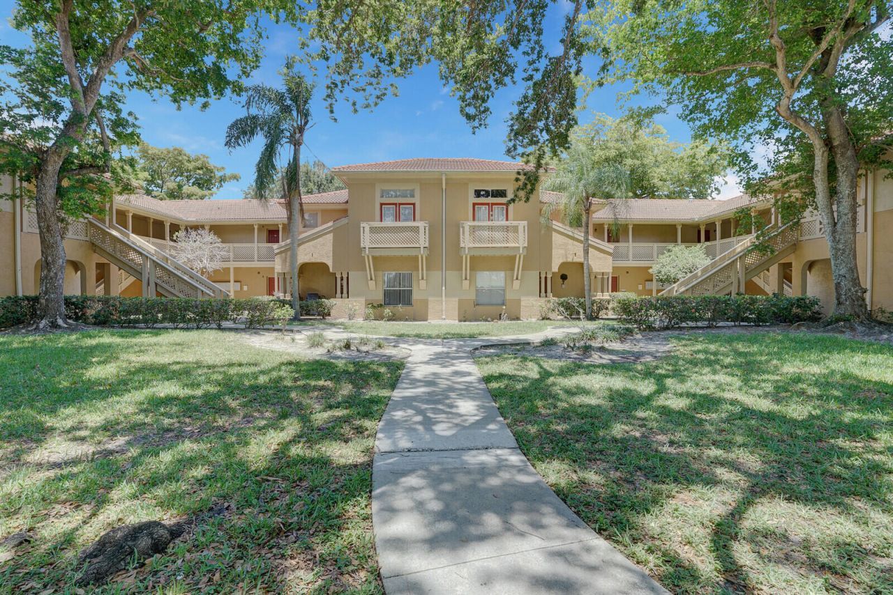 4855 Via Palm Lakes, Unit 902, West Palm Beach, FL 33417 Photo