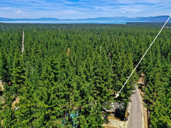 1356 Bonanza Avenue, South Lake Tahoe, CA 96150