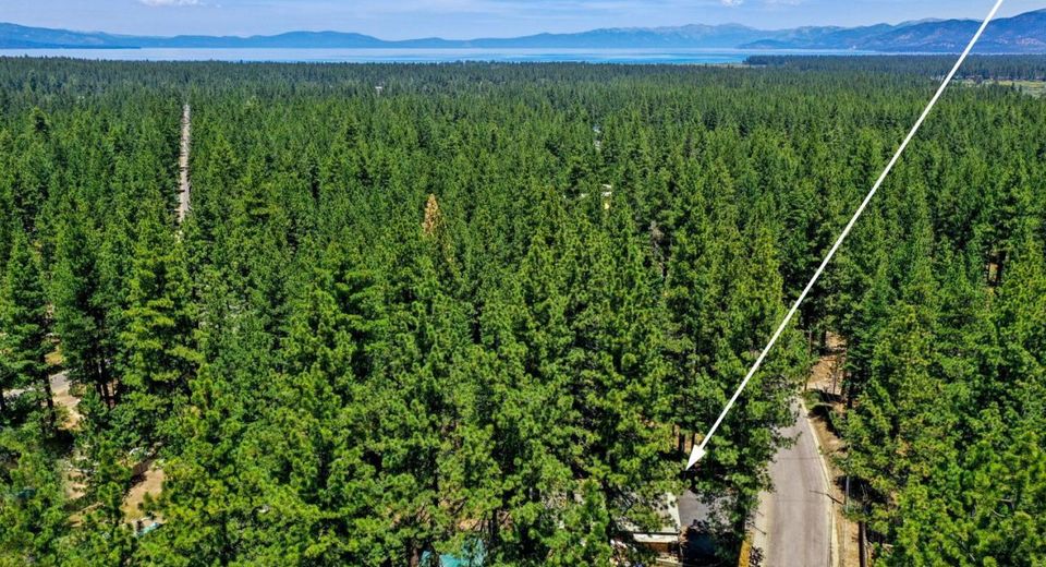 1356 Bonanza Avenue, South Lake Tahoe, CA 96150 Photo