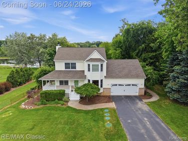 1078 Lake Lane Drive, White Lake Twp, MI 48386